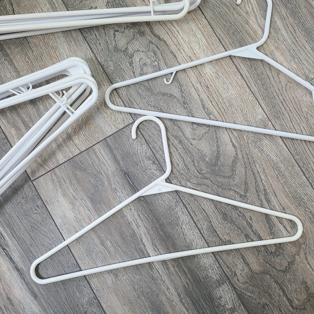 20 White Plastic Hangers | Closet Organizing